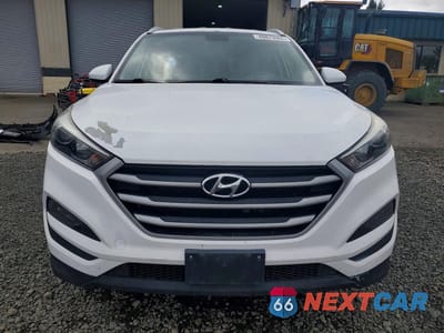 Piąte zdjęcie samochodu w środku: 2018 HYUNDAI TUCSON SEL VIN:KM8J3CA46JU768005 - miniatura