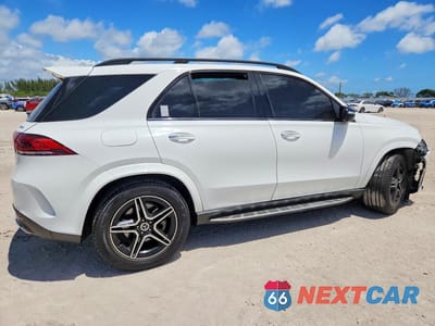 Trzecie zdjęcie samochodu z tyłu: 2020 MERCEDES-BENZ GLE 350 4MATIC VIN:4JGFB4KB2LA077621 - miniatura