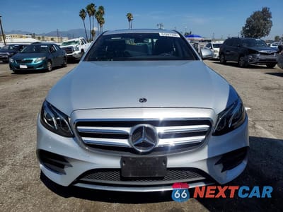 Piąte zdjęcie samochodu w środku: 2020 MERCEDES-BENZ E 350 VIN:WDDZF8DB5LA742642 - miniatura
