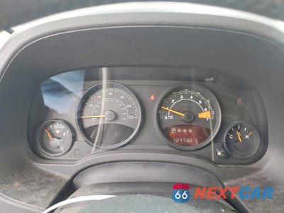 Zdjęcie 9 z 13 samochodu: 2014 JEEP PATRIOT LATITUDE VIN:1C4NJRFB5ED863408 - miniatura