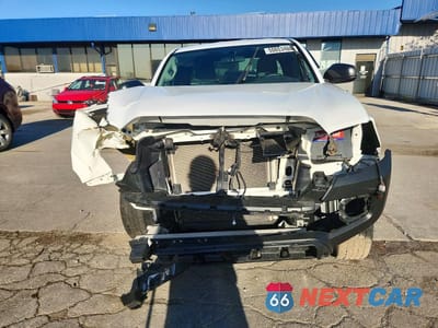 Piąte zdjęcie samochodu w środku: 2016 TOYOTA TACOMA SR VIN:5TFSX5EN1GX042233 - miniatura