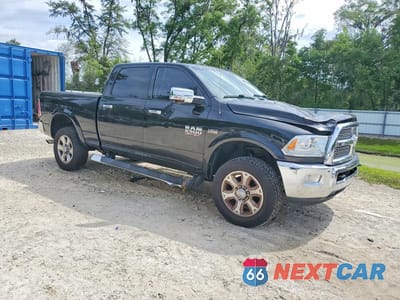 Czwarte zdjęcie samochodu z boku: 2016 RAM 2500 LARAMIE VIN:3C6UR5FJ1GG375087 - miniatura