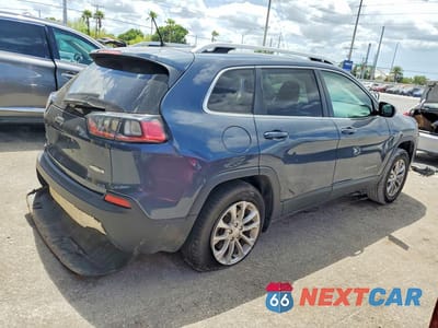 Trzecie zdjęcie samochodu z tyłu: 2019 JEEP CHEROKEE LATITUDE VIN:1C4PJMCB1KD477581 - miniatura