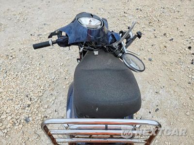 Zdjęcie 6 z 8 samochodu: 2011 VESPA LX 50 VIN:ZAPC386B7B5300182 - miniatura