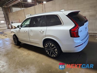 Drugie zdjęcie samochodu z przodu: 2026 VOLVO XC90 PLUS VIN:YV4062PE4T1509368 - miniatura