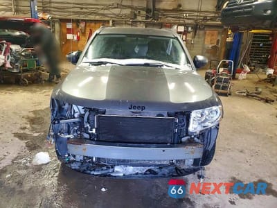Piąte zdjęcie samochodu w środku: 2012 JEEP COMPASS NORTH 4DR 4W VIN:1C4NJDAB7CD671236 - miniatura