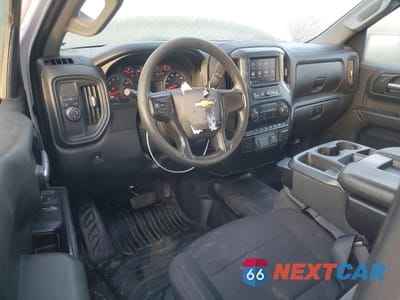 Zdjęcie 8 z 12 samochodu: 2021 CHEVROLET SILVERADO C1500 VIN:3GCNWAEK1MG309224 - miniatura