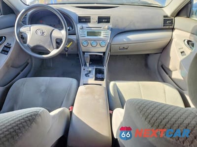 Zdjęcie 8 z 11 samochodu: 2009 TOYOTA CAMRY LE VIN:4T4BE46K49R092022 - miniatura