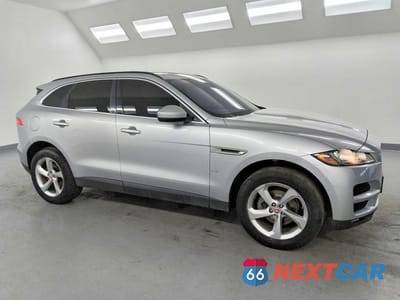 Czwarte zdjęcie samochodu z boku: 2019 JAGUAR F-PACE PREMIUM VIN:SADCJ2FX3KA355756 - miniatura
