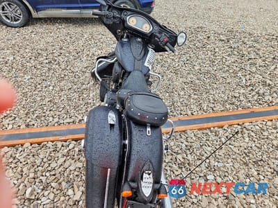 Piąte zdjęcie samochodu w środku: 2016 INDIAN MOTORCYCLE CO. CHIEFTAIN DARK HORSE VIN:56KTCDAAXG3340519 - miniatura