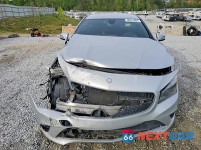 Piąte zdjęcie samochodu w środku: 2015 MERCEDES-BENZ CLA 250 VIN:WDDSJ4EB4FN226454 - miniatura