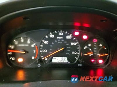 Zdjęcie 9 z 12 samochodu: 2002 HONDA ACCORD SE VIN:JHMCG56702C001045 - miniatura