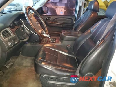Zdjęcie 7 z 13 samochodu: 2008 GMC YUKON XL DENALI VIN:1GKFK668X8J188122 - miniatura