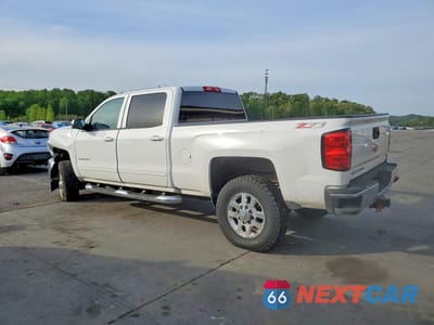 Drugie zdjęcie samochodu z przodu: 2017 CHEVROLET SILVERADO K2500 HEAVY DUTY LT VIN:1GC1KVEG4HF183087 - miniatura