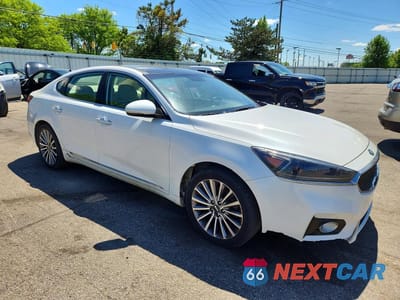 Czwarte zdjęcie samochodu z boku: 2017 KIA CADENZA PREMIUM VIN:KNALC4J10H5045938 - miniatura