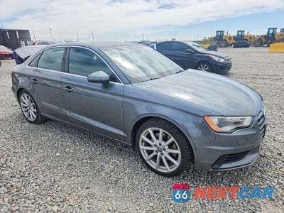Czwarte zdjęcie samochodu z boku: 2015 AUDI A3 PREMIUM PLUS VIN:WAUEFGFF8F1058804 - miniatura