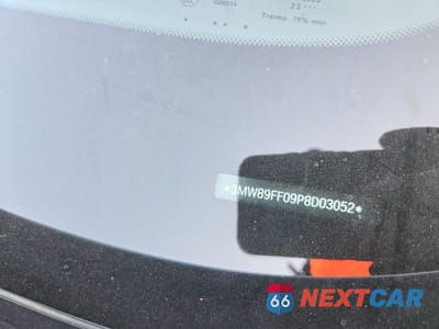 Zdjęcie 12 z 12 samochodu: 2023 BMW 330XI VIN:3MW89FF09P8D03052 - miniatura
