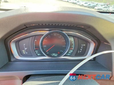 Zdjęcie 9 z 11 samochodu: 2016 VOLVO S60 PREMIER VIN:YV126MFK8G2392564 - miniatura