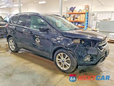 Czwarte zdjęcie samochodu z boku: 2017 FORD ESCAPE SE VIN:1FMCU9G94HUD32162 - miniatura