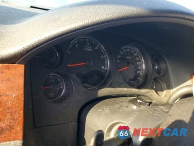 Zdjęcie 9 z 14 samochodu: 2011 CHEVROLET SUBURBAN K2500 LS VIN:1GNWKLEG6BR122928 - miniatura