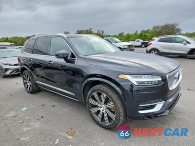 Czwarte zdjęcie samochodu z boku: 2021 VOLVO XC90 T8 RECHARGE INSCRIPTION VIN:YV4BR00L0M1713714 - miniatura