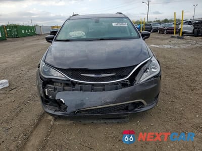 Piąte zdjęcie samochodu w środku: 2017 CHRYSLER PACIFICA TOURING L VIN:2C4RC1BG2HR505442 - miniatura