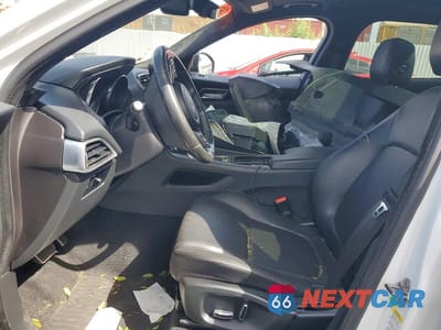 Zdjęcie 7 z 13 samochodu: 2019 JAGUAR F-PACE PREMIUM VIN:SADCJ2FX2KA609733 - miniatura