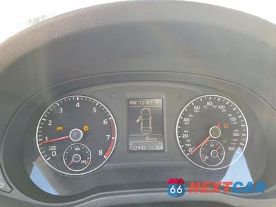 Zdjęcie 9 z 12 samochodu: 2013 VOLKSWAGEN PASSAT SE VIN:1VWBH7A36DC088489 - miniatura