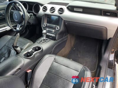 Zdjęcie 8 z 12 samochodu: 2016 FORD MUSTANG VIN:1FATP8UH0G5222113 - miniatura