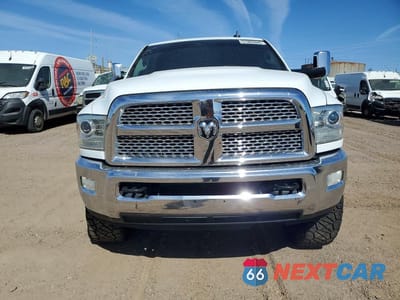 Piąte zdjęcie samochodu w środku: 2013 RAM 2500 LARAMIE VIN:3C6UR5FL1DG573276 - miniatura