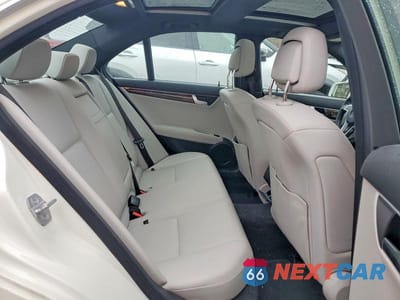 Zdjęcie 10 z 12 samochodu: 2012 MERCEDES-BENZ C 300 4MATIC VIN:WDDGF8BB6CA610838 - miniatura