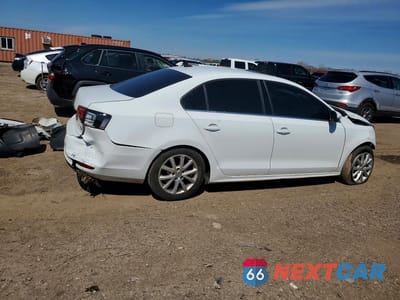 Trzecie zdjęcie samochodu z tyłu: 2017 VOLKSWAGEN JETTA SE VIN:3VWDB7AJ7HM312107 - miniatura