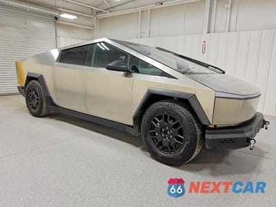 Czwarte zdjęcie samochodu z boku: 2024 TESLA CYBERTRUCK VIN:7G2CEHED0RA015454 - miniatura