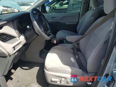 Zdjęcie 7 z 12 samochodu: 2016 TOYOTA SIENNA LE 8-PASSENGER VIN:5TDKK3DC3GS692481 - miniatura