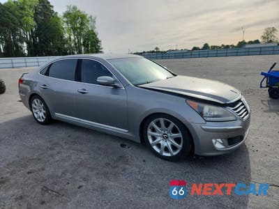 Czwarte zdjęcie samochodu z boku: 2013 HYUNDAI EQUUS SIGNATURE VIN:KMHGH4JH1DU059930 - miniatura