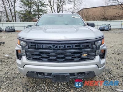 Piąte zdjęcie samochodu w środku: 2022 CHEVROLET SILVERADO K1500 CUSTOM VIN:1GCPDBEK3NZ564687 - miniatura