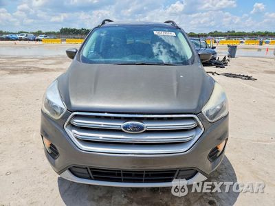 Piąte zdjęcie samochodu w środku: 2018 FORD ESCAPE SE VIN:1FMCU0GD6JUC10778 - miniatura