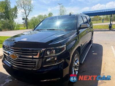 Drugie zdjęcie samochodu z przodu: 2018 CHEVROLET SUBURBAN K1500 PREMIER VIN:1GNSKJKC5JR172013 - miniatura