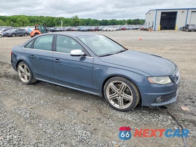 Czwarte zdjęcie samochodu z boku: 2010 AUDI S4 PRESTIGE VIN:WAUKGAFL7AA134153 - miniatura