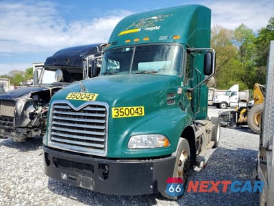 Drugie zdjęcie samochodu z przodu: 2016 MACK 600 CXU600 - SEMI TRUCK VIN:1M1AW01XXGM007989 - miniatura