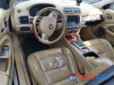 Zdjęcie 8 z 12 samochodu: 2007 JAGUAR XK VIN:SAJWA43B975B11997 - miniatura
