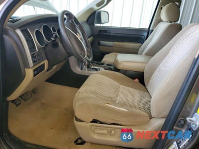 Zdjęcie 7 z 12 samochodu: 2010 TOYOTA TUNDRA DOUBLE CAB SR5 VIN:5TFUM5F12AX011027 - miniatura