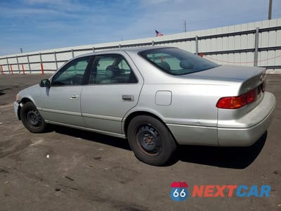Drugie zdjęcie samochodu z przodu: 2000 TOYOTA CAMRY VIN:4T1BF28K0YU111026 - miniatura