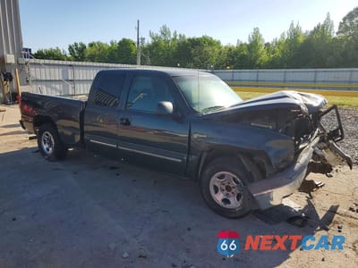 Czwarte zdjęcie samochodu z boku: 2003 CHEVROLET SILVERADO C1500 VIN:2GCEC19V931155527 - miniatura