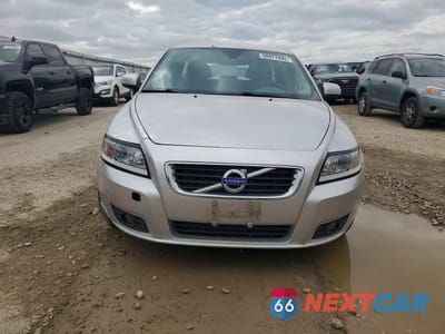 Piąte zdjęcie samochodu w środku: 2011 VOLVO V50 T5 VIN:YV1672MW5B2630582 - miniatura