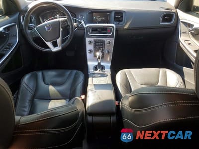 Zdjęcie 8 z 13 samochodu: 2017 VOLVO S60 VIN:YV126MFL0H2434512 - miniatura