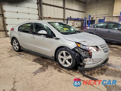 Czwarte zdjęcie samochodu z boku: 2013 CHEV VOLT VIN:1G1RB6E41DU100258 - miniatura