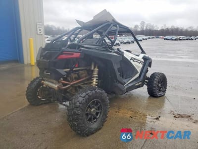 Czwarte zdjęcie samochodu z boku: 2022 POLARIS RZR UTILITY VEHICLE VIN:3NSRAE929NF357903 - miniatura