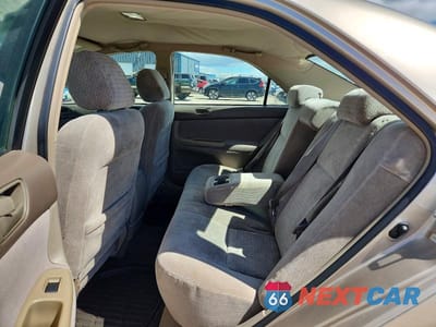 Zdjęcie 10 z 12 samochodu: 2002 TOYOTA CAMRY LE VIN:4T1BE32K32U514118 - miniatura