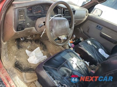 Zdjęcie 8 z 11 samochodu: 1995 TOYOTA TACOMA BASE VIN:4TAUN61C8SZ027455 - miniatura